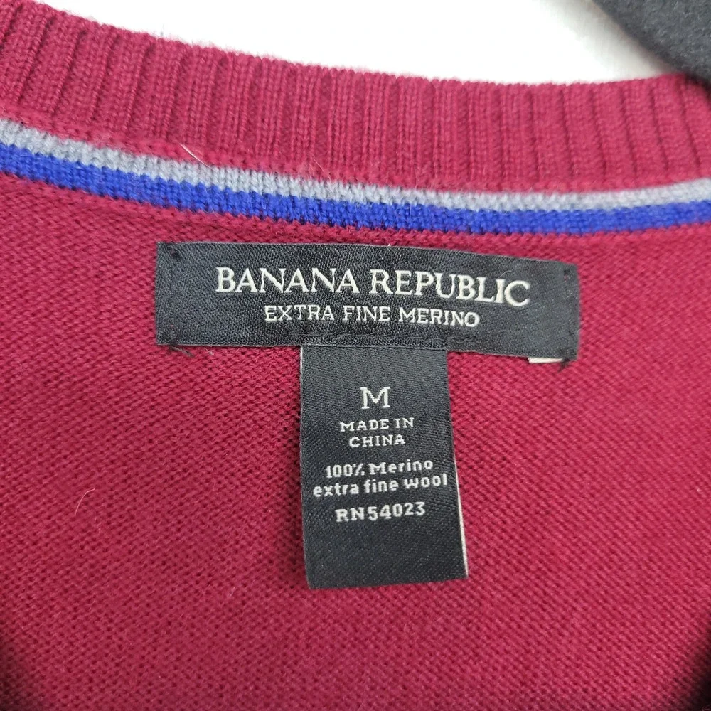 Banana Republic V-Neck Sweater Mens Size M Burgundy Extra Fine Merino Wool